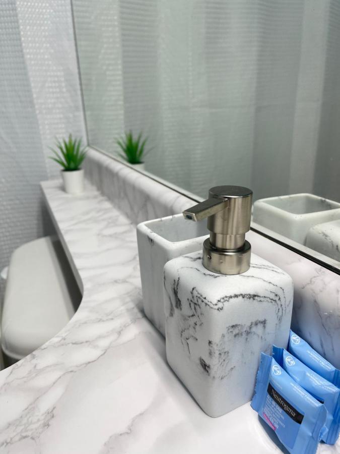 Downtown 1Br Condo At Granville Strip Near English Bay Ванкувер Екстер'єр фото